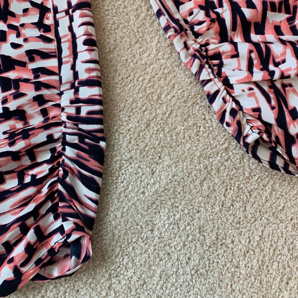 Parker Animal Print Ankle Ruched Silk Pants Size Small like NWOT - Picture 4 of 6